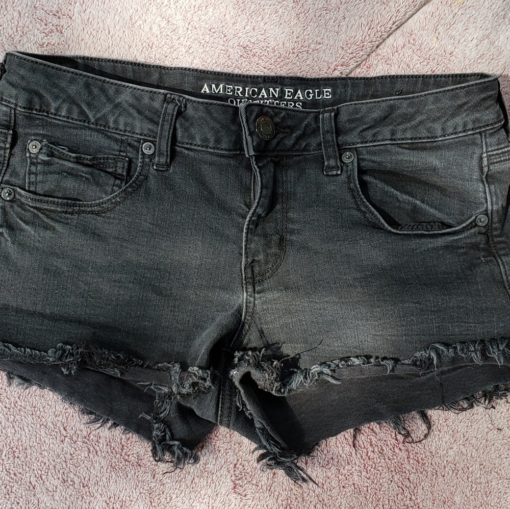 American Eagle black cut off jean shorts